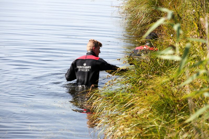 ligdel fundet i vandet ved den svenske kyst.