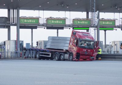 Lastbil i uheld ved Storebæltsforbindelsen