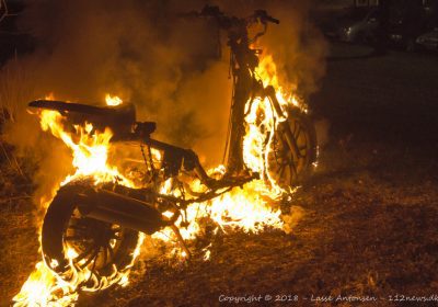 Scooter sat i brand på Motalavej i Korsør.