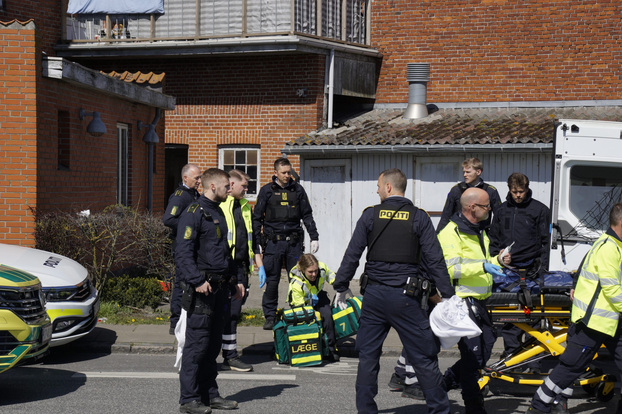 Politi og ambulance rykkede ud til ulykkelig hændelse på Lilleøvej i Korsør.
