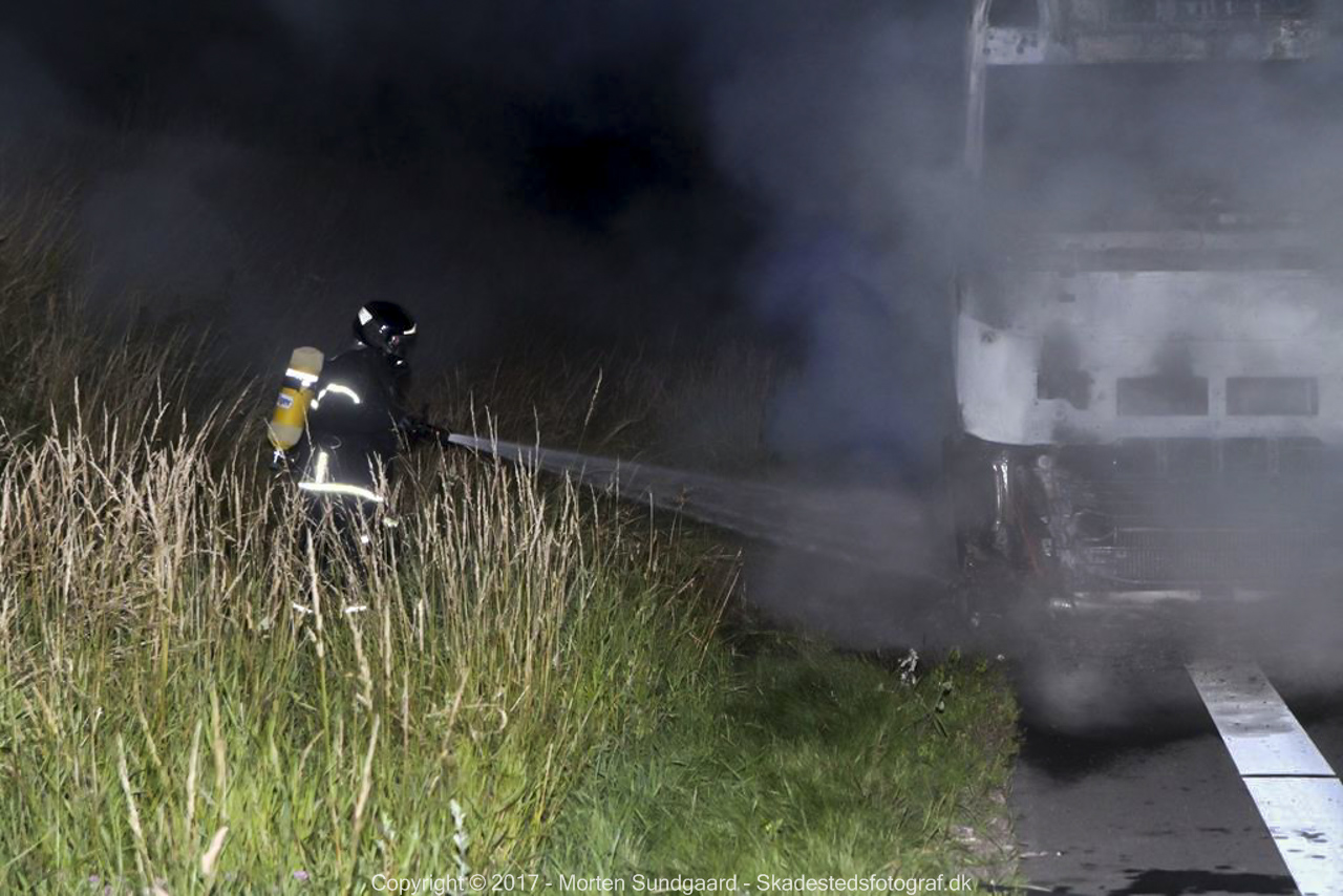 Brand i lastbil på Omfartsvejen