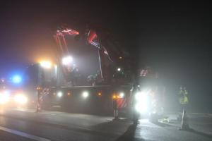 Udbrændt traktor måtte fjernes på blokvogn.